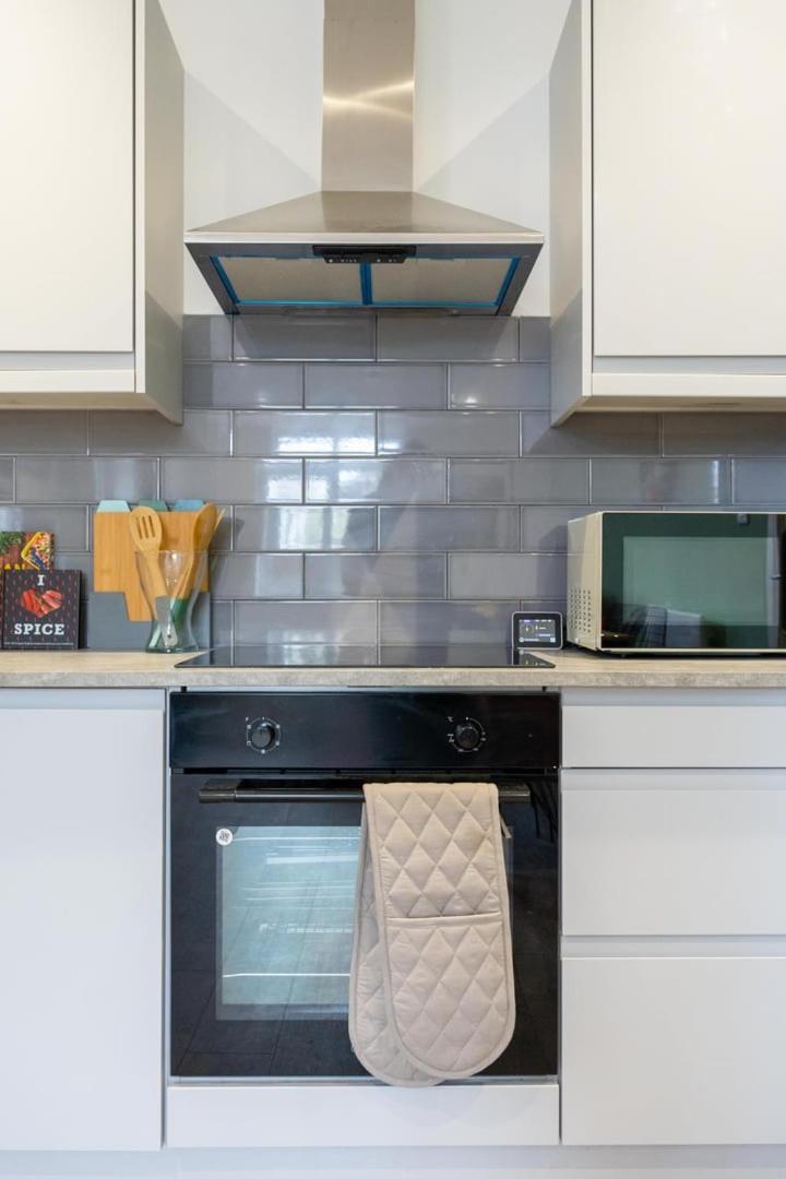 Cozy 2-bedroom - Cyncoed Area Apartment *
