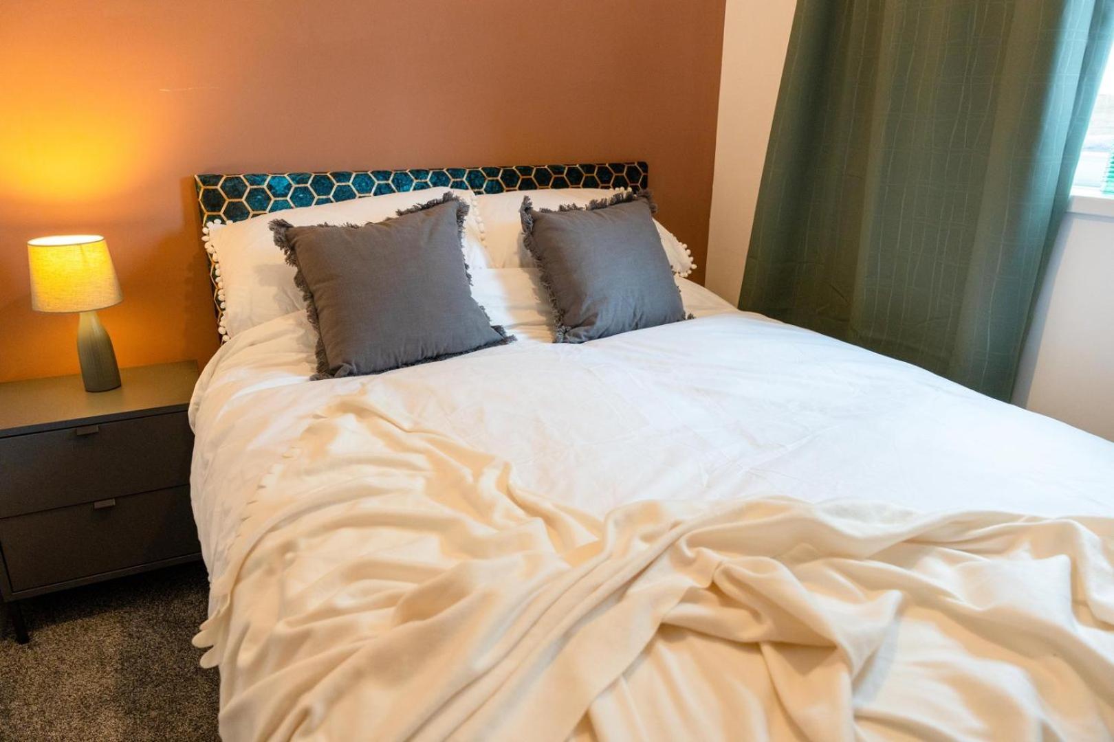 Cozy 2-bedroom - Cyncoed Area *